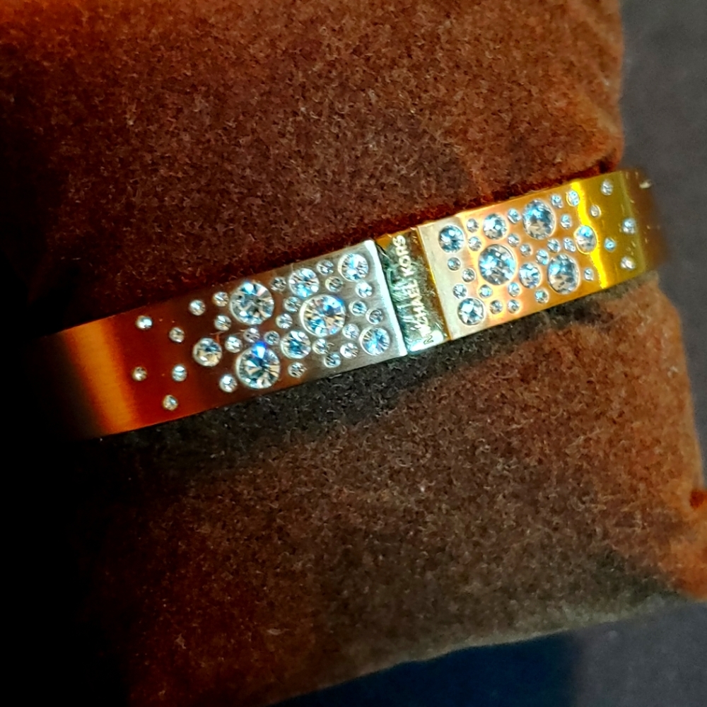 Women's Bangle Bracelet